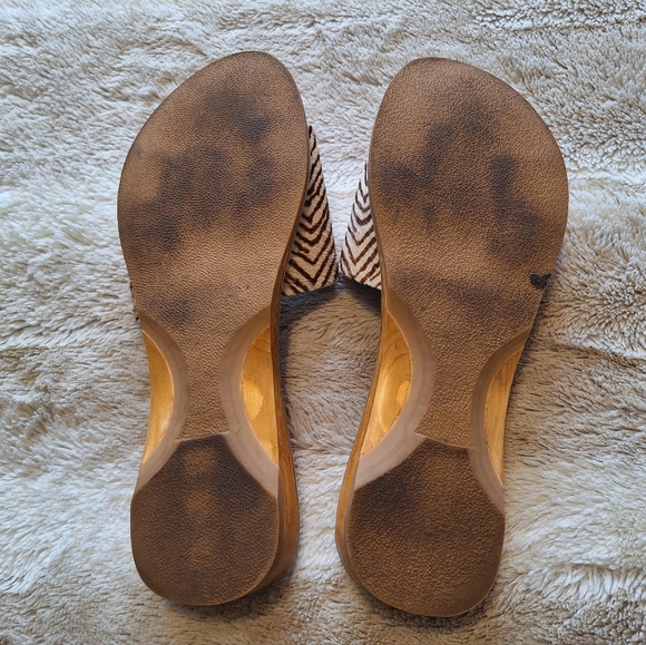 Matisse Anthropologie Slides 9 - Picture 4 of 6